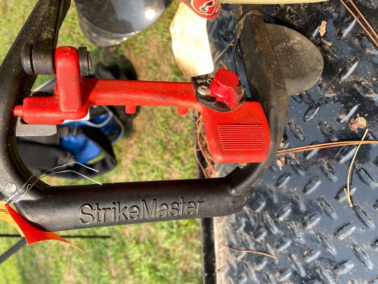 #5718-•-solo-137-strike-master-ice-auger-image-7