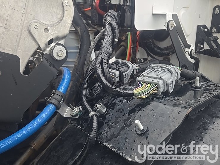 2019-ford-f750-image-32