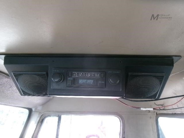 1985-international-s2500-image-14