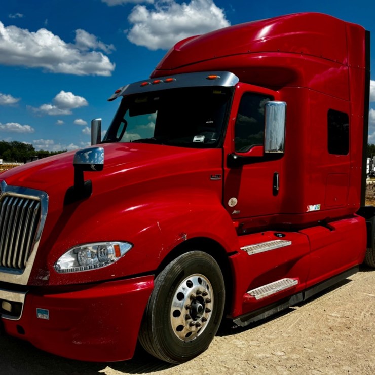 2019 INTERNATIONAL LT