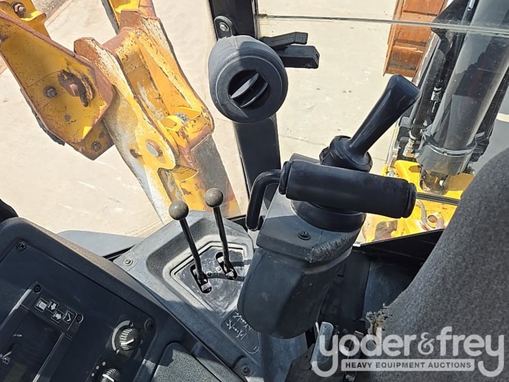 2012-deere-310sk-image-59