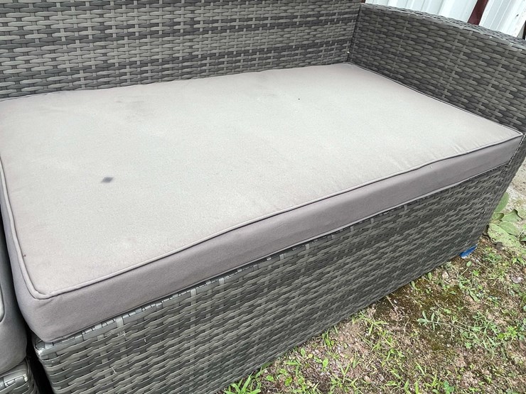 #5746-•-outdoor-furniture-image-10