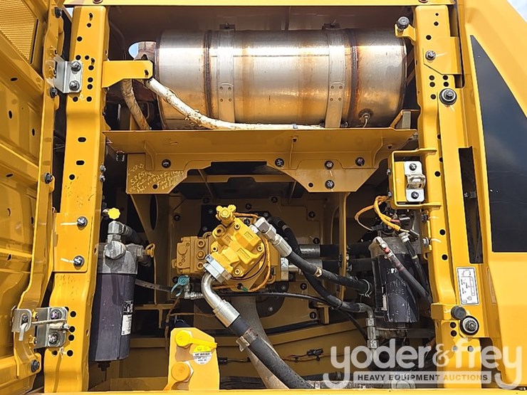 2019-caterpillar-336-image-39