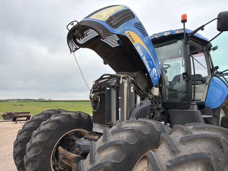 2009-new-holland-t8050-image-57