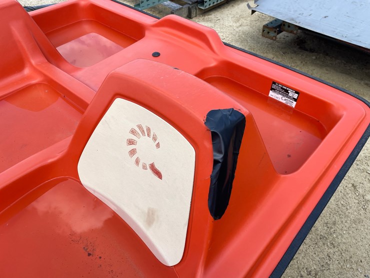 #3583-•-contour-paddle-boat-image-5