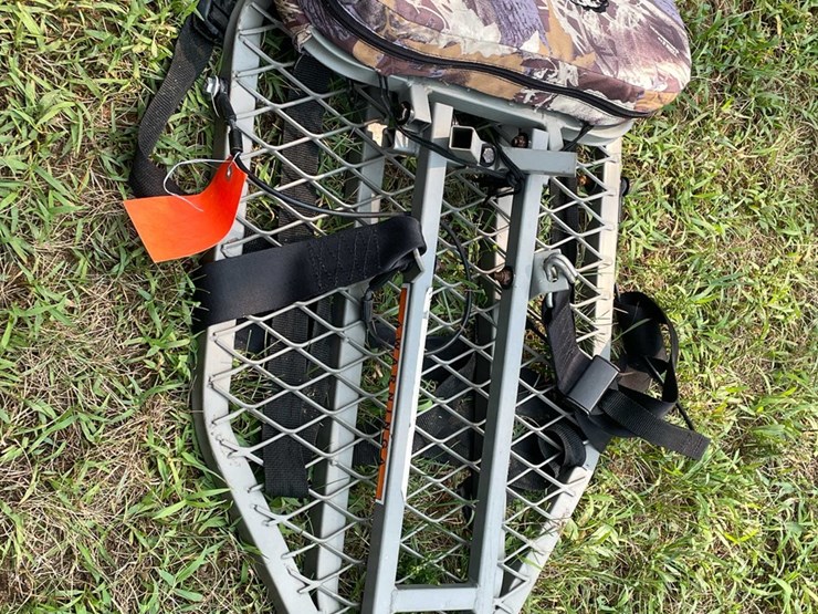 #5714-•-grizzly-tree-stand-seat-image-1