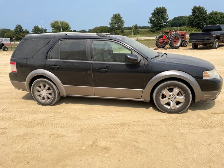 2008-ford-taurus-x-image-4