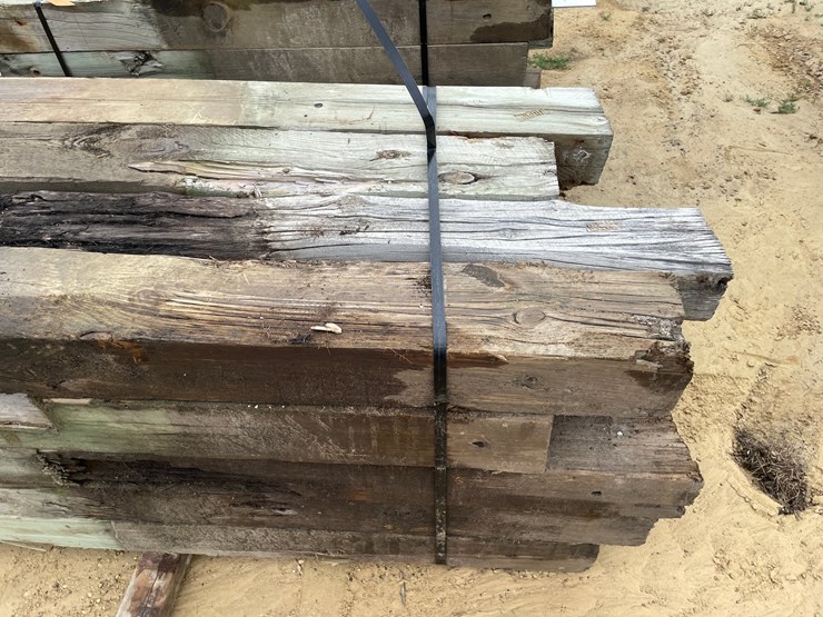 #3630-•-bundle-of-used-guard-rail-posts-image-6