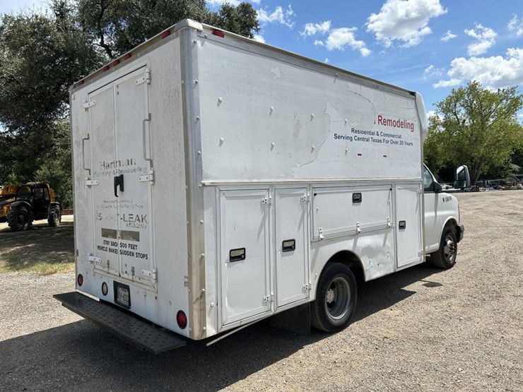 2007-chevrolet-express-3500-image-4