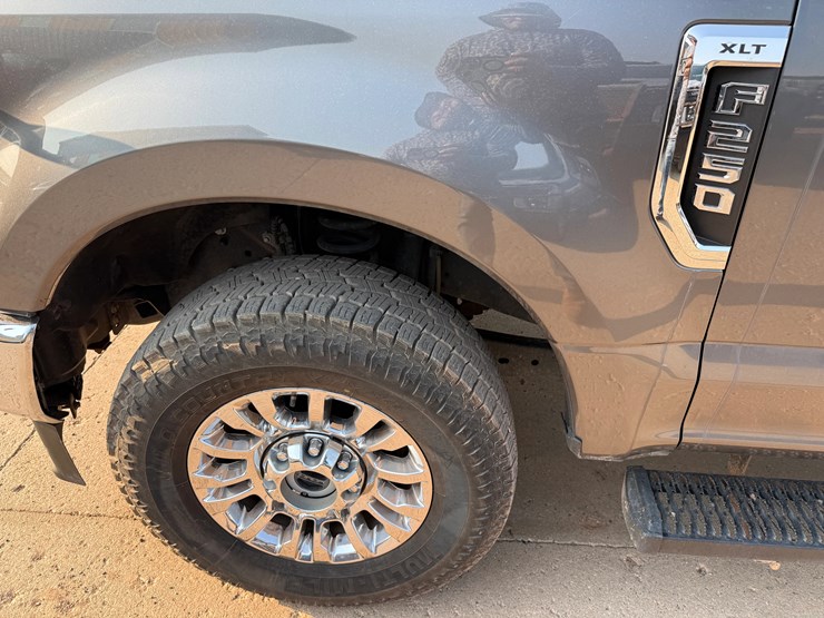 2022-ford-f250-sd-image-12