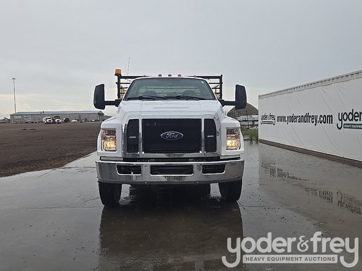 2019-ford-f750-image-8