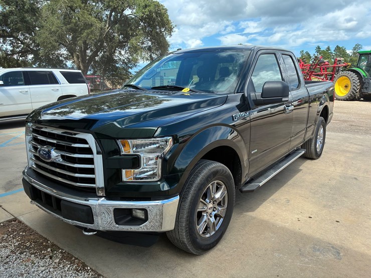 2016-ford-f150-xlt-image-2