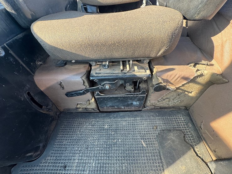 john-deere-4850-image-38