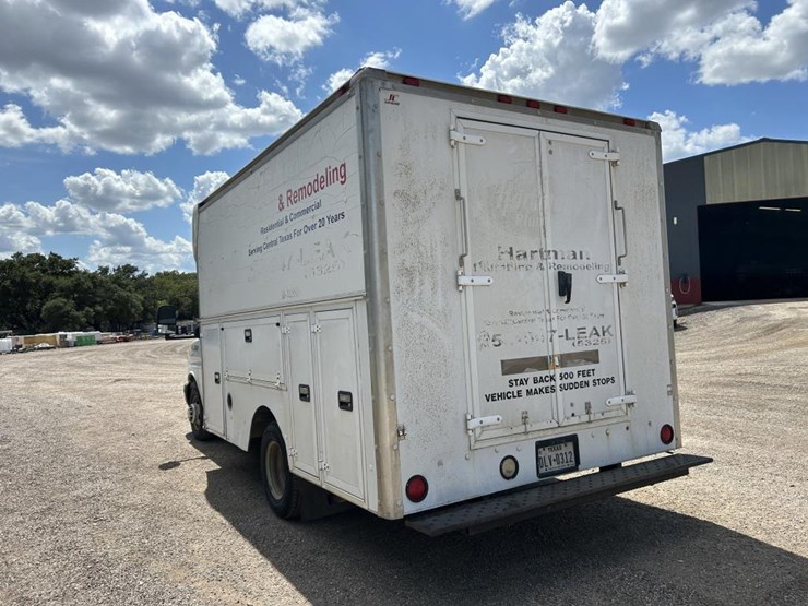 2007-chevrolet-express-3500-image-6