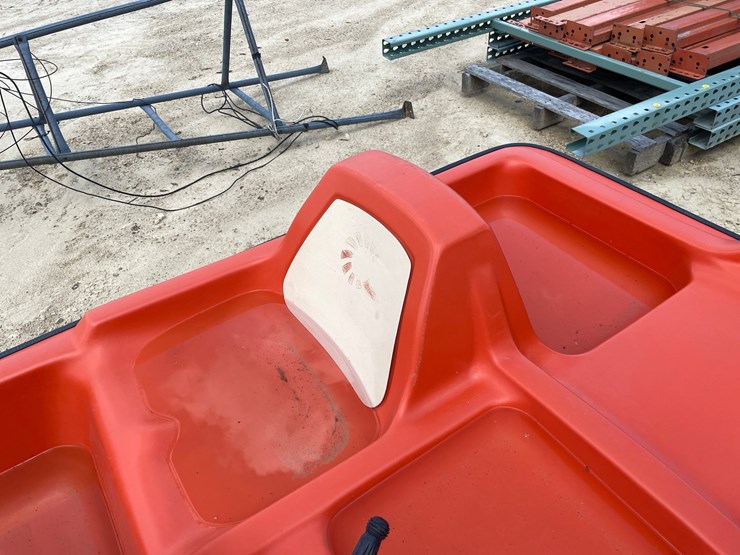 #3583-•-contour-paddle-boat-image-7