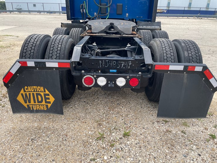 2022-kenworth-t680-image-15
