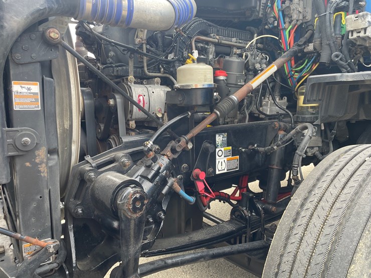 2020-kenworth-t680-image-38
