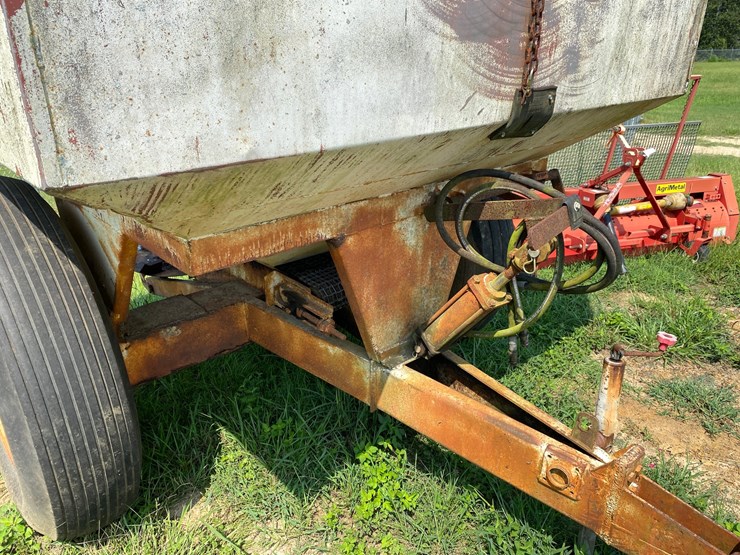 #140-•-hahn-s-9000-big-boy-fertilizer-spreader-image-8