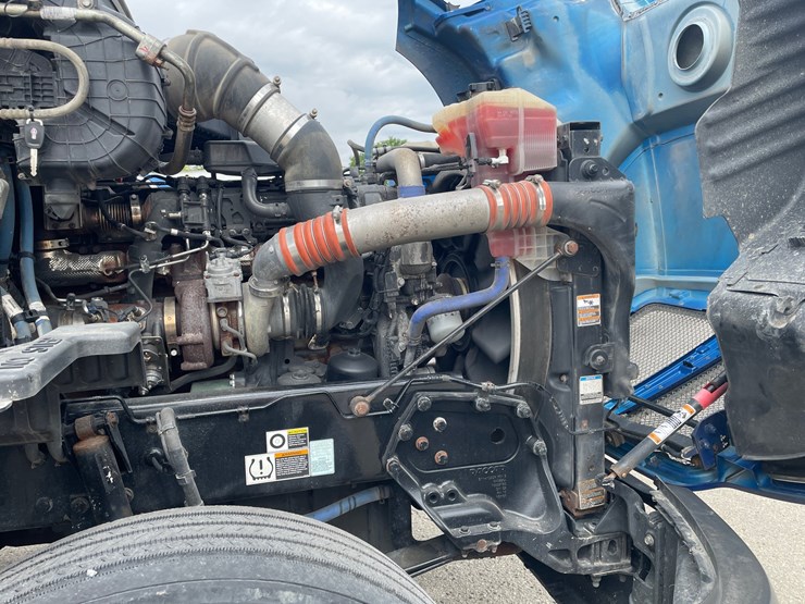 2020-kenworth-t680-image-39