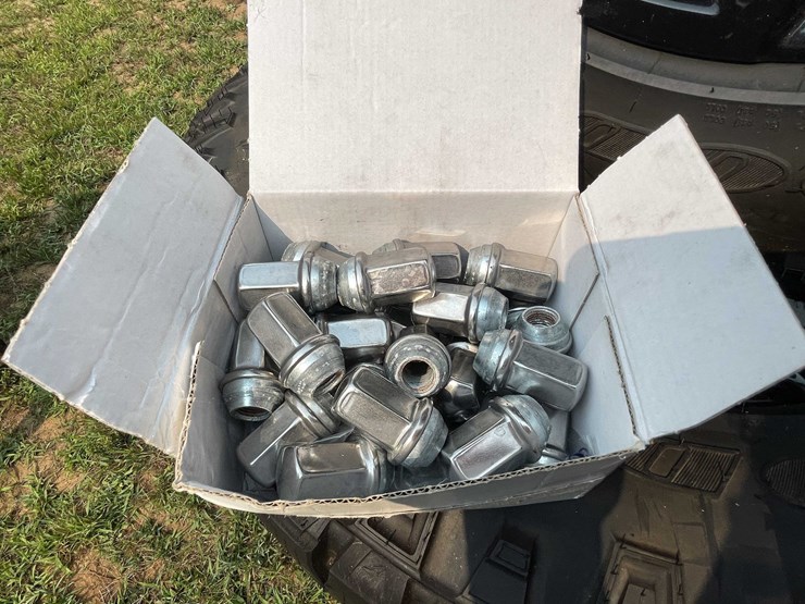 #5732-•-(4)-good-year-wrangler-tires-image-11