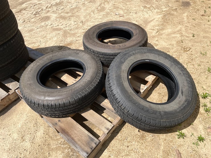 #3586-•-(3)-3t235/8r16-trailer-tires-image-3