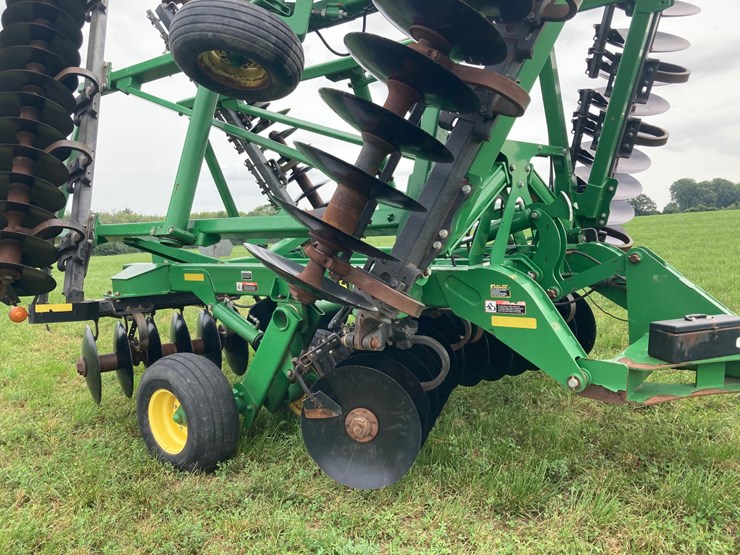 2015-john-deere-2620-image-15