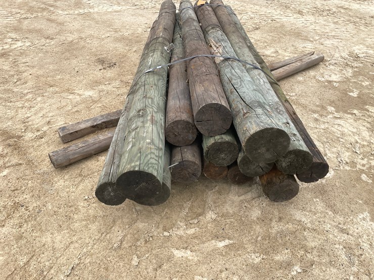 #3616-•-bundle-of-used-round-posts-image-5