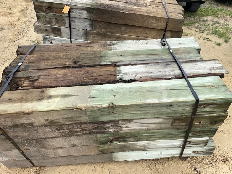 #3632-•-bundle-of-used-guard-rail-posts-image-7