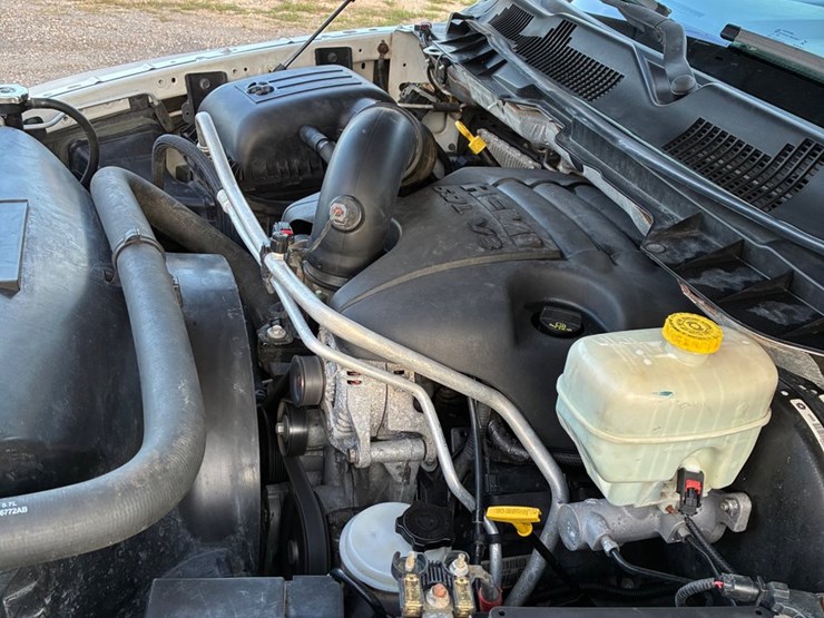 2015-dodge-ram-2500-image-13