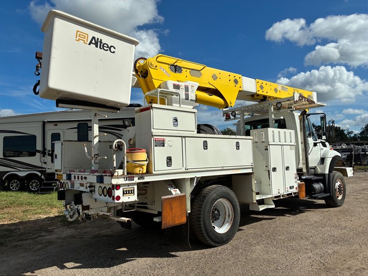 2011-international-7300-image-2