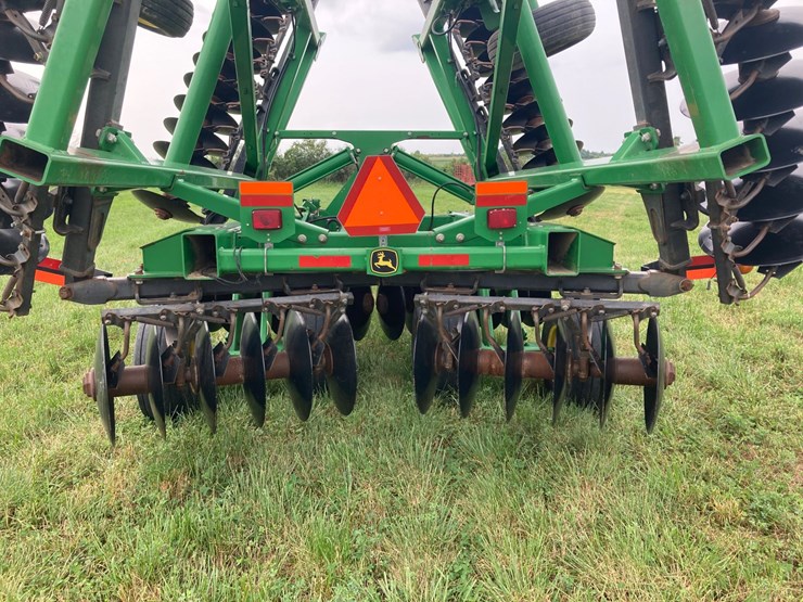 2015-john-deere-2620-image-11