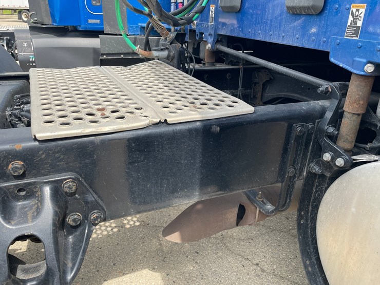 2020-kenworth-t680-image-46