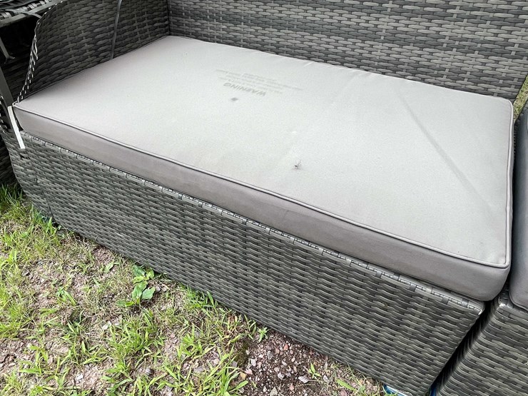 #5746-•-outdoor-furniture-image-11