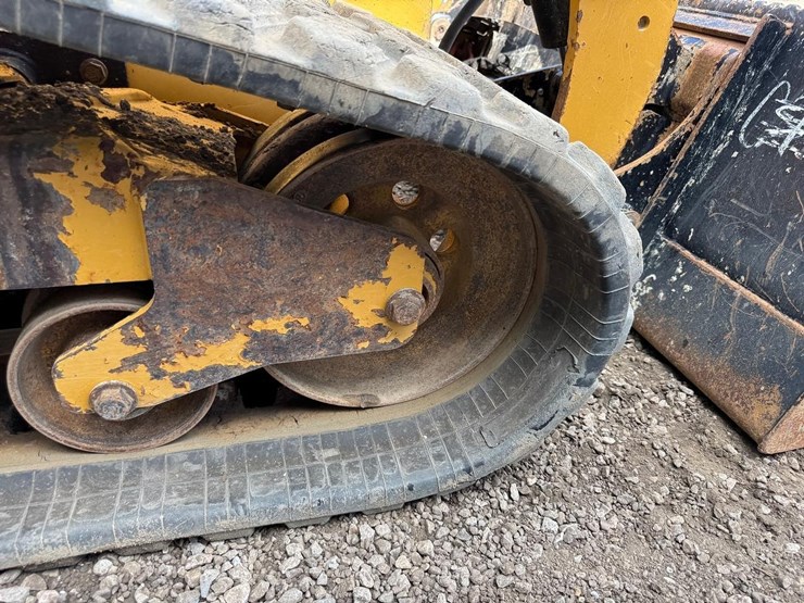 2023-caterpillar-259d3-image-22