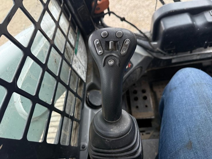2019-bobcat-t770-image-26