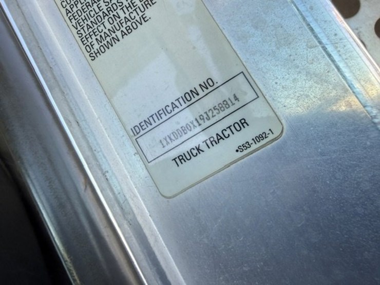 2009-kenworth-t800-image-6