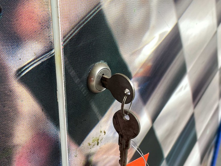 #5742-•-(2)-metal-shop-cabinet-image-8