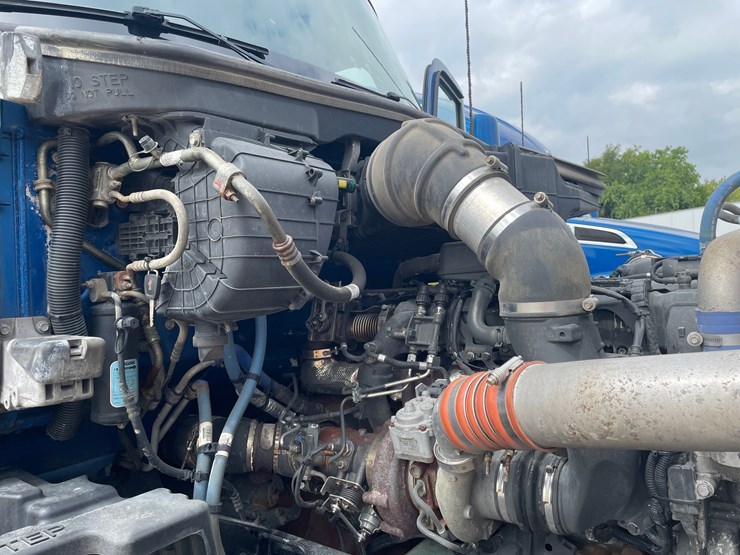 2020-kenworth-t680-image-41