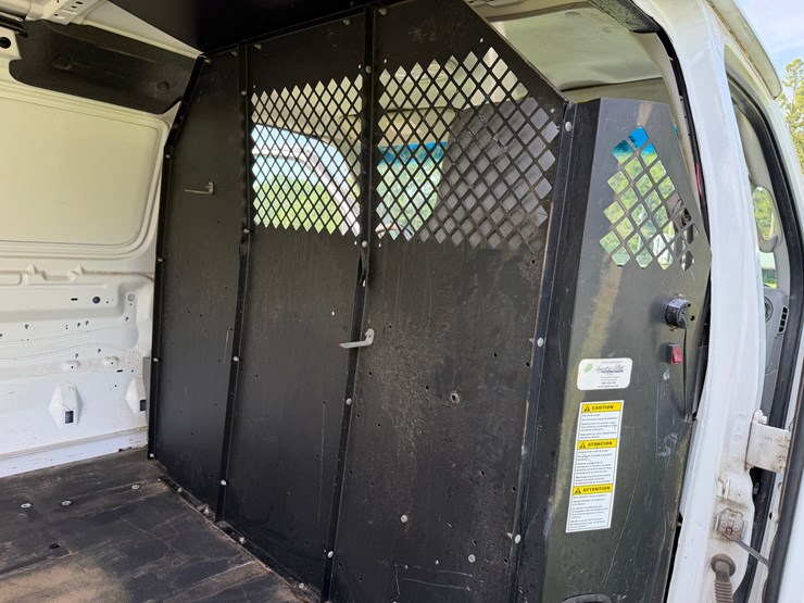 2012-ford-e150-image-25