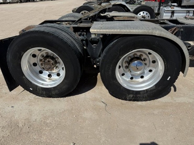 2009-kenworth-t800-image-9