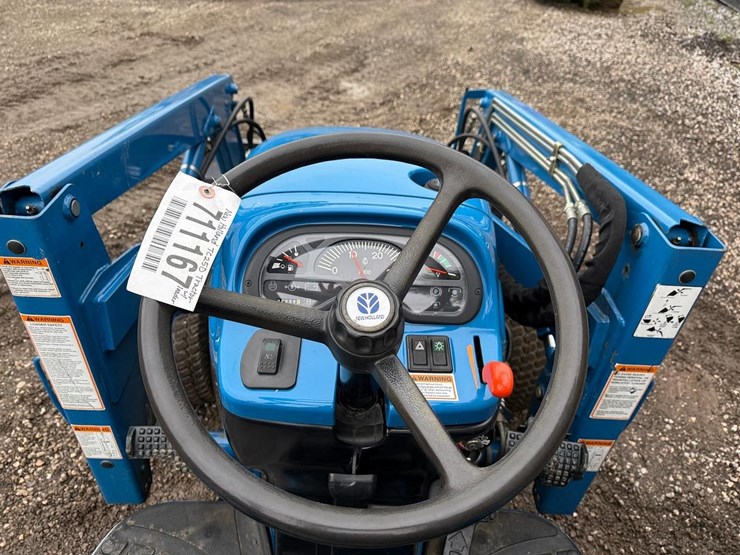 new-holland-tc25d-image-21