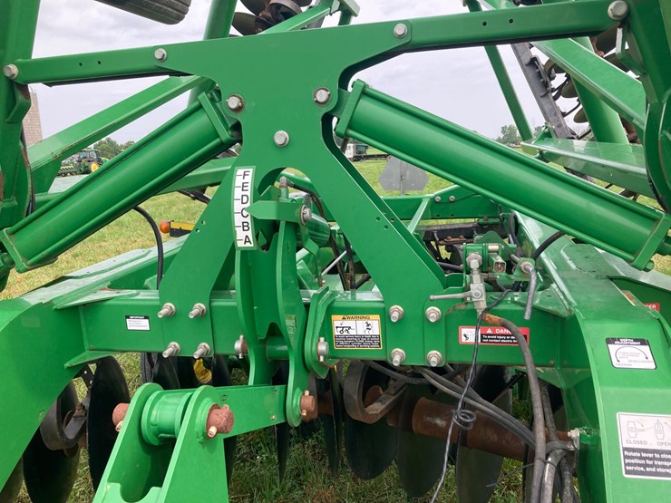 2015-john-deere-2620-image-19