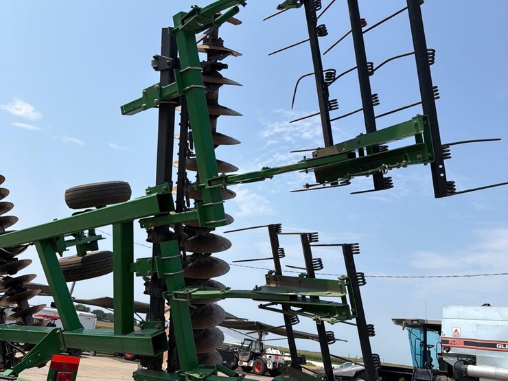 john-deere-637-image-35