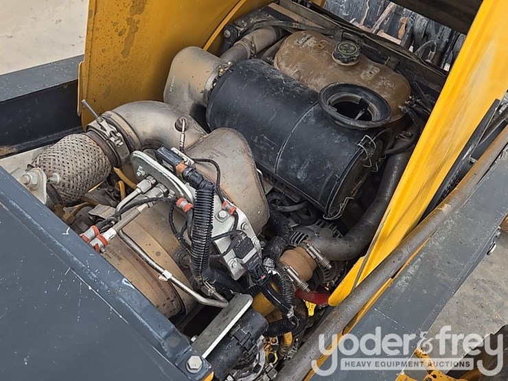 2014-deere-310sk-image-51