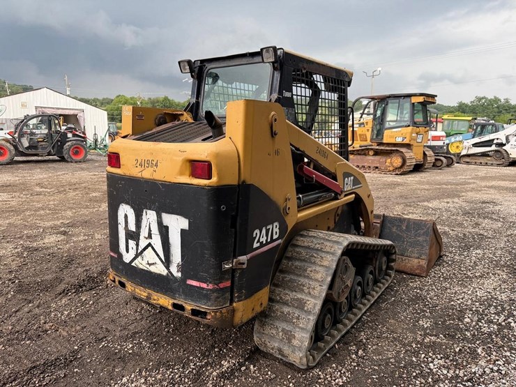 2004-caterpillar-247b-image-4