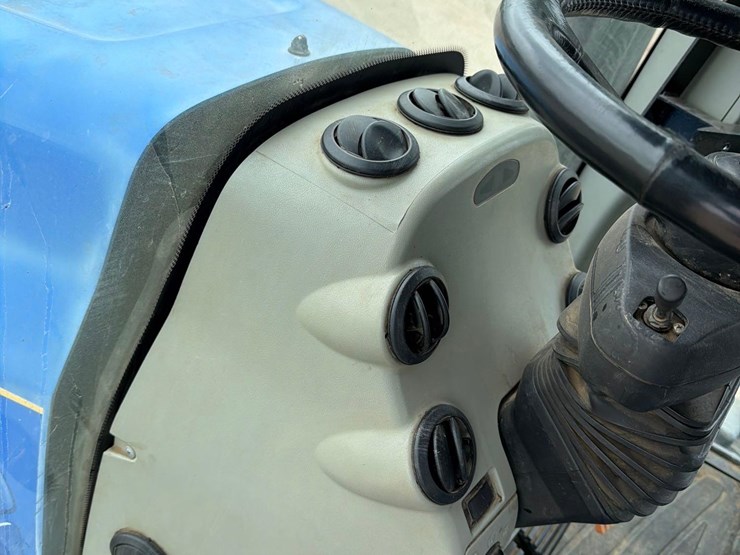 2009-new-holland-t8050-image-53