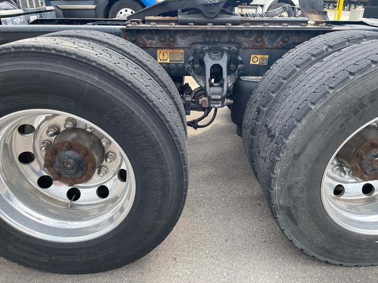 2020-kenworth-t680-image-20