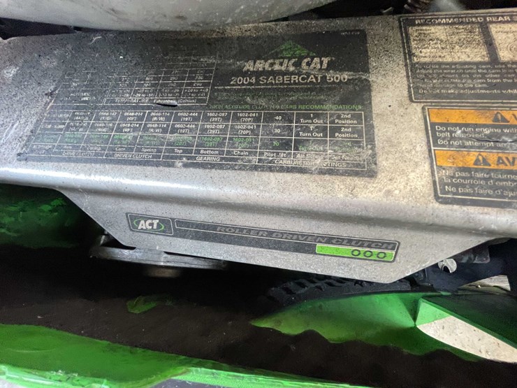 #5735-•-2004-artic-cat-snowmobile-image-17
