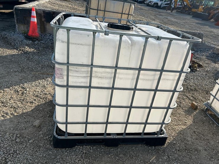 water-tank-tote-image-3