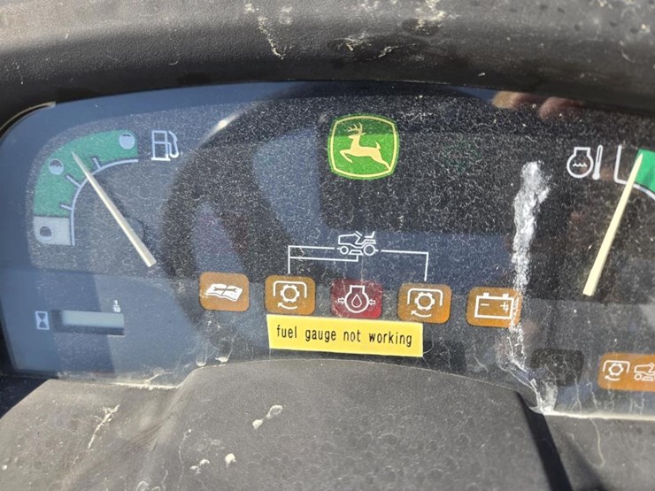 john-deere-x585-image-16